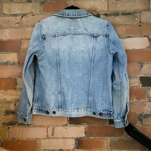 Levi’s Ex-Boyfriend Trucker Denim Jacket - Picture 3 of 7